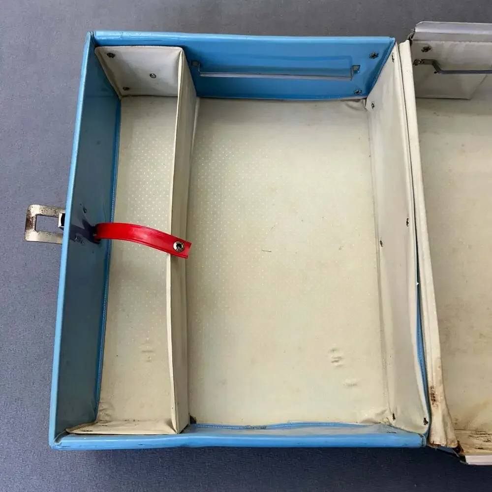 Vintage 1962 Mattel Barbie Ponytail Doll Carrying Case Wardrobe